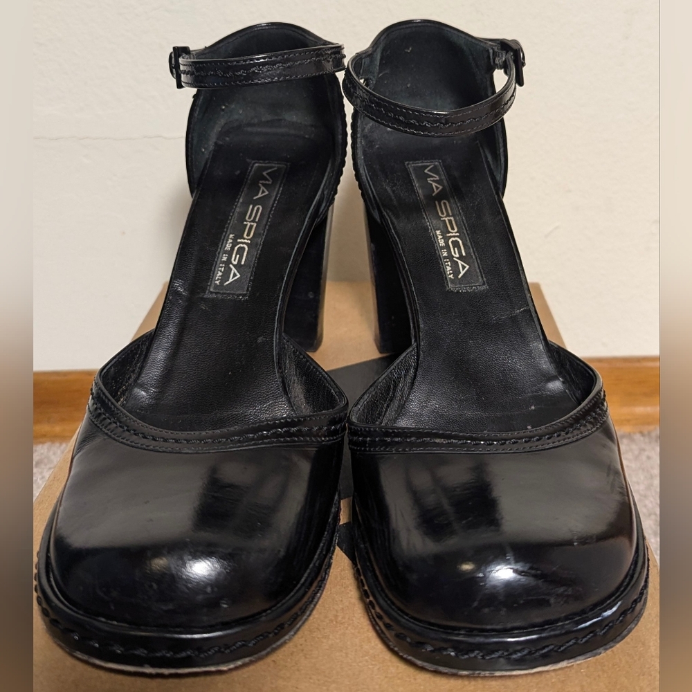 Via Spiga black ankle strap heels size 8 M